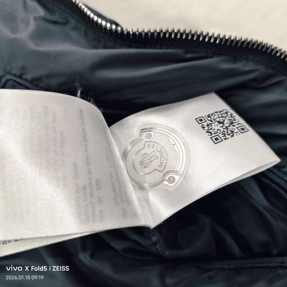 Moncler Dark Blue Puffer Jacket - Picture 8 of 9